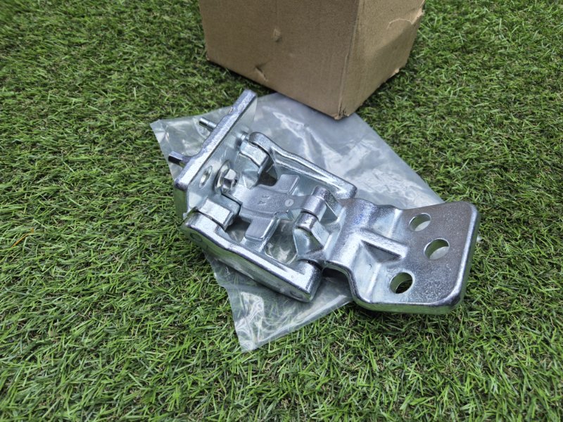 Петля двери Ford Transit 2014+ 2228790, задняя
