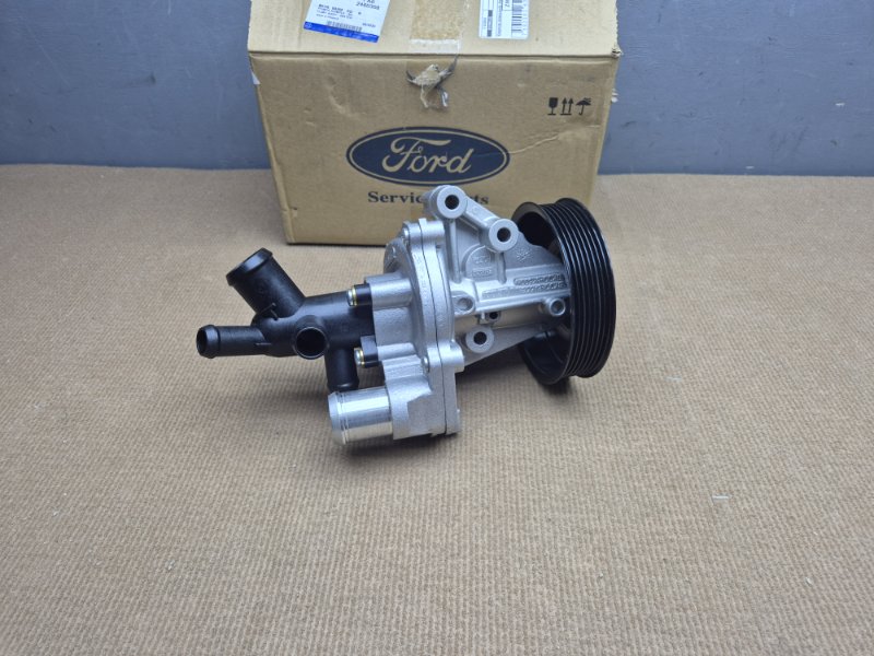 Насос водяной (помпа) Ford Transit 2012+ 2013 2460308 TT9 / TTG 2.2 (155 Л/С) ЗАДНИЙ ПРИВОД